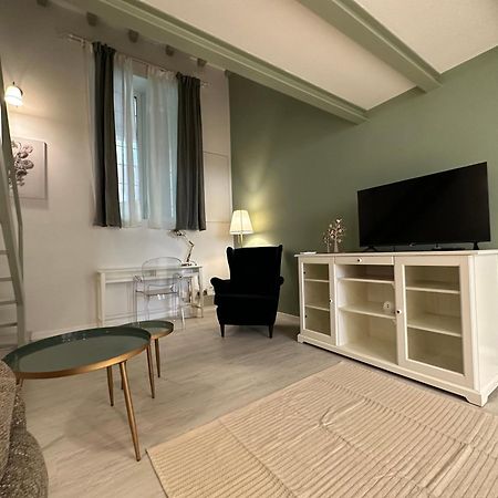 Flowers, A Cozy Suite In 밀라노 외부 사진