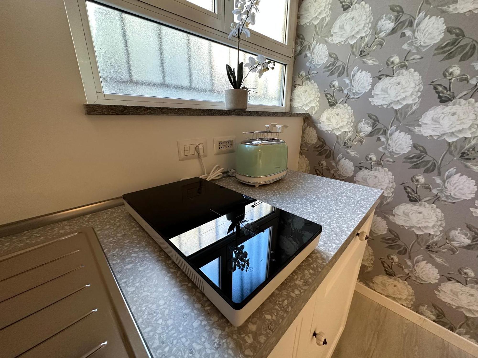 Flowers, A Cozy Suite In 밀라노 외부 사진