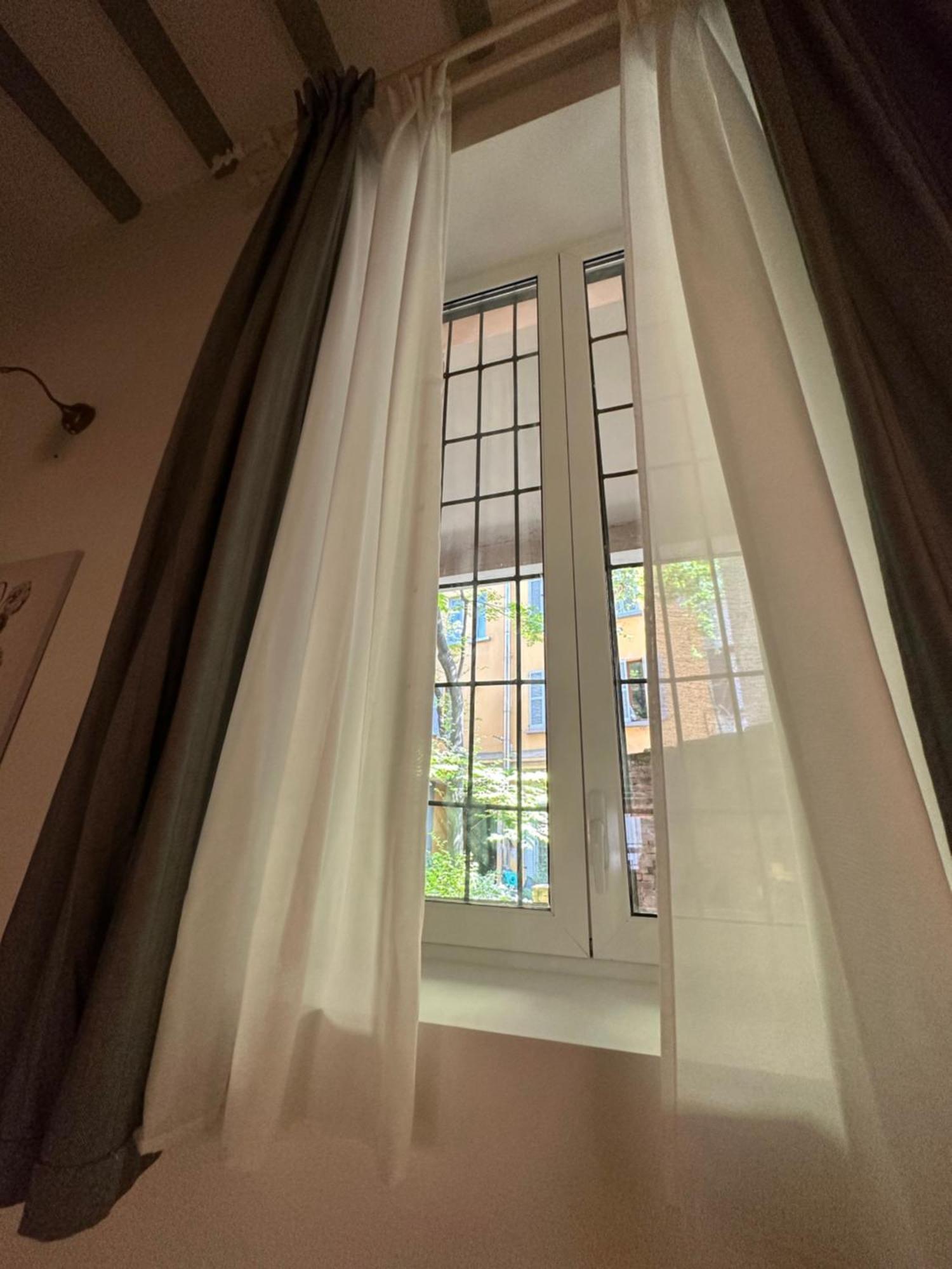 Flowers, A Cozy Suite In 밀라노 외부 사진